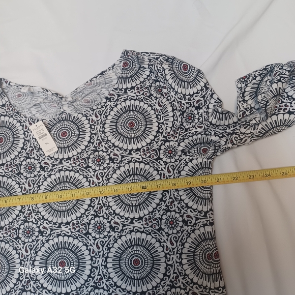 T by Talbots New Women Size LP Black and White Geometric Blouse - Picture 10 of 12